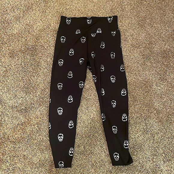 Nanette Lepore Silver Skull Leggings - Picture 6 of 8